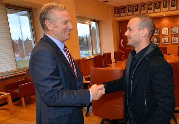 Mock the Window: Galatasaray finally wear Sneijder down