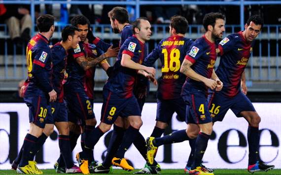 Barcelona celebrates against Málaga