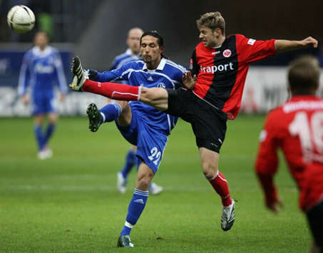 Fußball-Ballett in Frankfurt (firo)