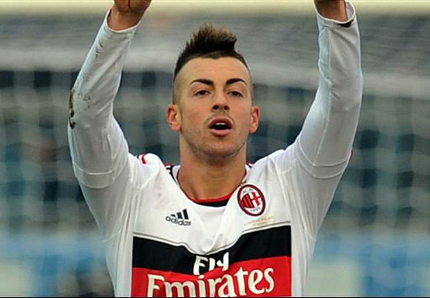 Una telefonata di De Laurentiis svela una trama di calciomercato da fantascienza... o no? 30 milioni sull'unghia per il sostituto di Cavani... El Shaarawy!