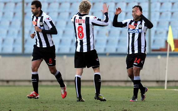 Udinese celebrating vs Siena