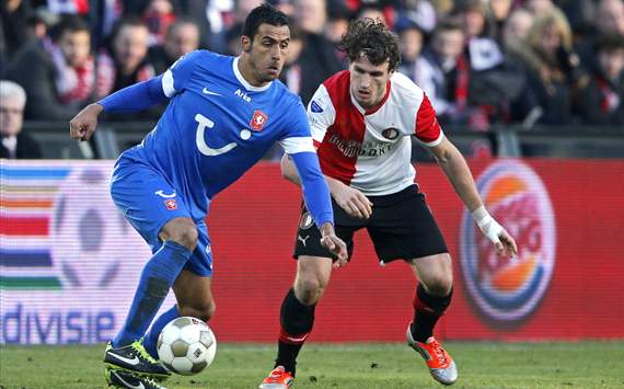 Chadli zes tot acht weken 'out'
