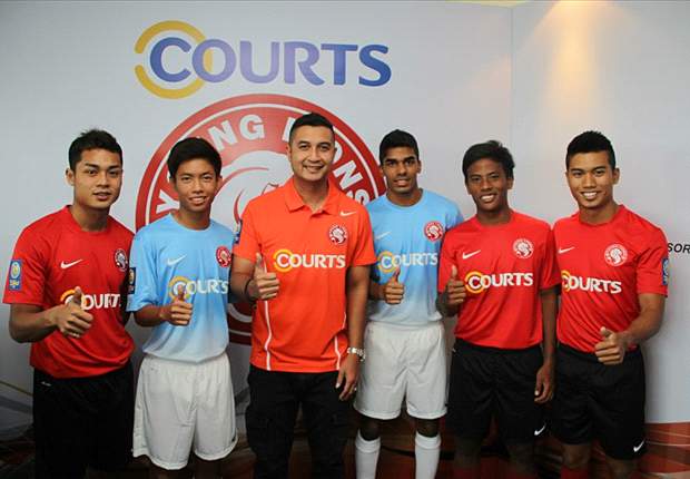 Courts Young Lions unveil 2013 S-League team 
