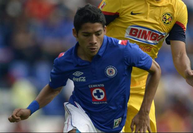 Javier Aquino no quiere entrar en polémicas con el Director  Deportivo de Cruz Azul
