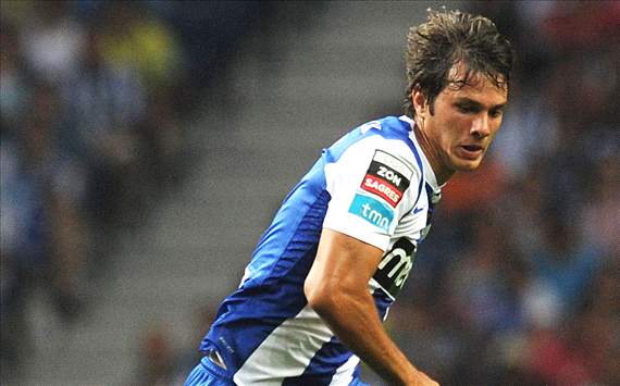 Palmeiras anuncia a contratação de Kléber, do Porto