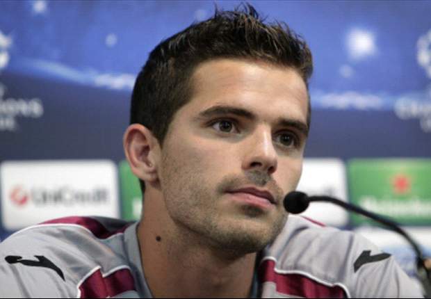 Gago happy at Velez Sarsfield move despite supporting Boca Juniors