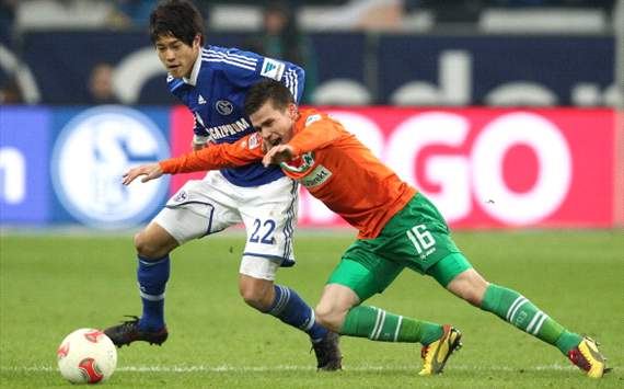 Schalke's Uchida out for several weeks after injury blow