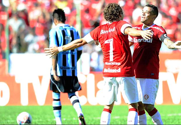 Inter 2 x 1 Grêmio: No primeiro Gre-Nal de 2013, Forlán faz a diferença