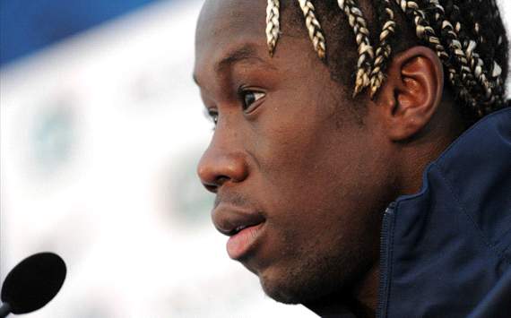 Bacary Sagna Buka Pintu Untuk Paris Saint-Germain