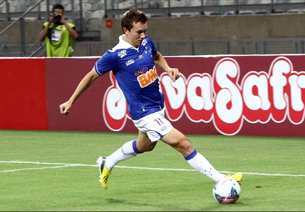 Cruzeiro 2x0 América-TO: Dagoberto volta a brilhar no Mineirão