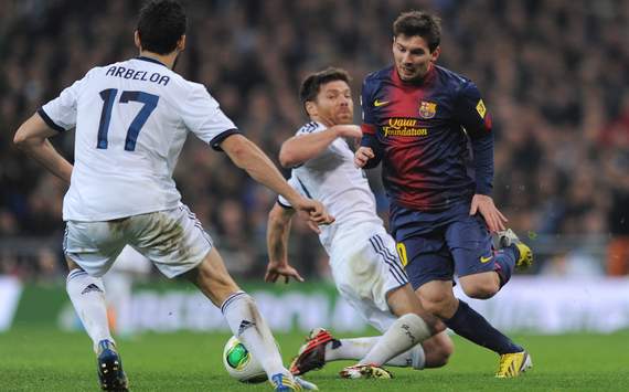 El Santiago Bernabéu volvió a corear 'Messi subnormal'