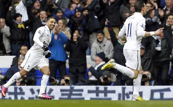 Roundup Premier League: Marin-Tor bei Chelseas 4:1 - Huth trifft bei Stoke-Sieg