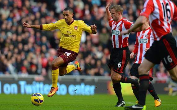 Walcott confident Arsenal will finish in the top four