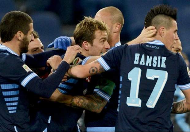 Punto Napoli - Un pareggio dal retrogusto amaro: la minaccia Lazio per il secondo posto è scacciata via, ma la Juve se ne va