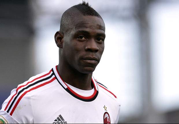 Basta illazioni su Balotelli, Raiola difende il suo gioiello: “Negli ultimi mesi non ha fatto nulla, fu Mancini a mettergli le mani addosso” 