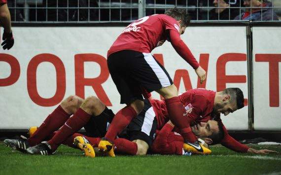 Freiburg feiert Pavek Krmas, gegen Düsseldorf