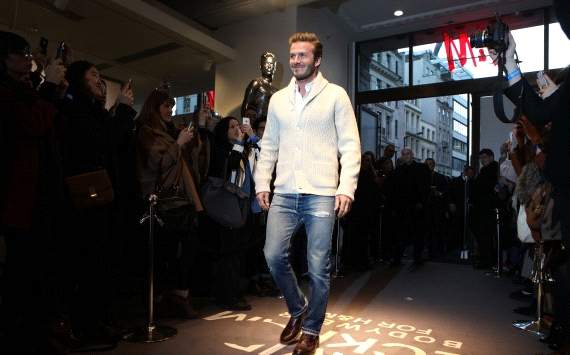Extra Time: Fashionably late? Beckham stuck in New York snow