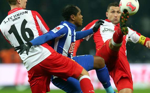 Ronny bewahrt Hertha vor Niederlage