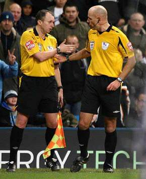 EPL: Referee Howard Webb, Manchester City - Blackburn Rovers (PA)