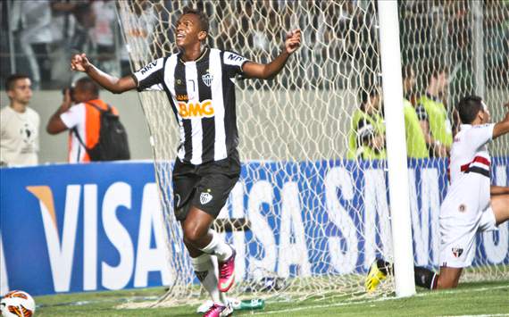 Jô - Atlético Mineiro x São Paulo, Libertadores 2013