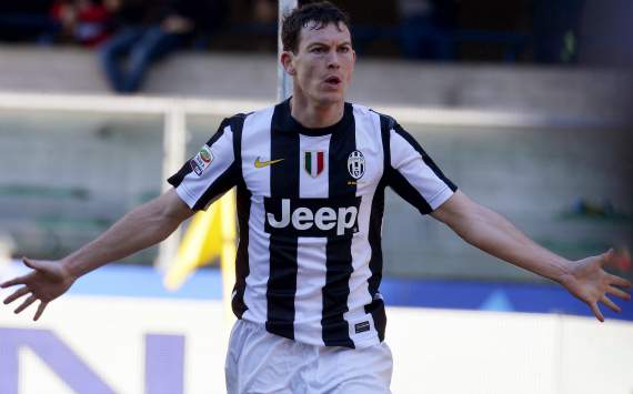 Lichtsteiner: Napoli clash will not decide Scudetto race