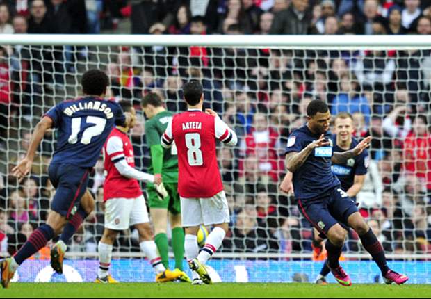 Wenger gamble backfires as Arsenal prepare for Bayern test with FA Cup humiliation