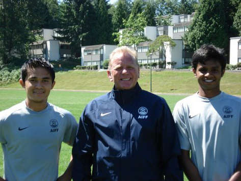 Bob Houghton and Sunil Chhetri, India