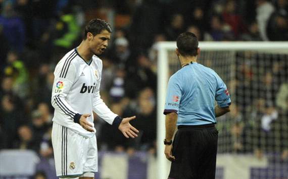 Cristiano Ronaldo amagó con golpear a un recogepelotas