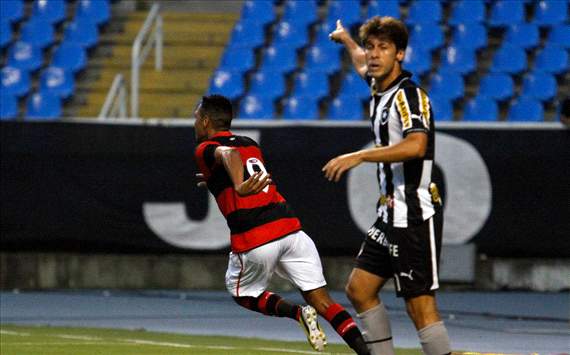Flamengo 1 x 0 Botafogo: Hernane usa a canela para determinar a vitória rubro-negra