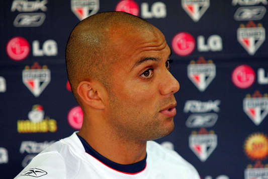 Apresentação, Fabio Santos do São Paulo