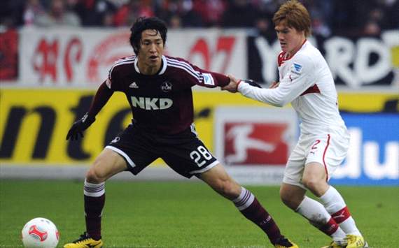 Mu Kanazaki vs Gotoku Sakai in Stuttgart vs Nurnberg