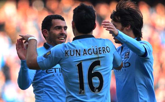 festejo Tevez y Agüero