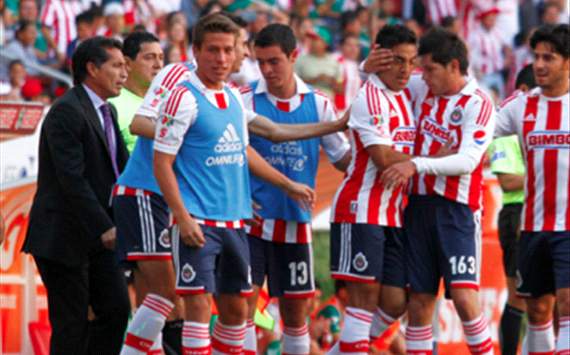 Se reune Chivas con sus grupos de animación