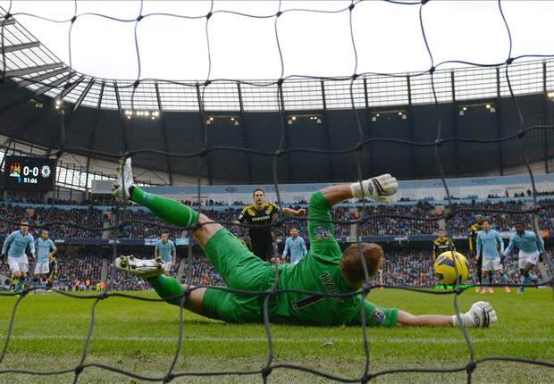 Manchester City goalkeeper Hart delighted to get back to winning ways