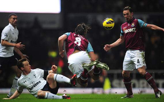 Boos from West Ham crowd upset me, says Parker