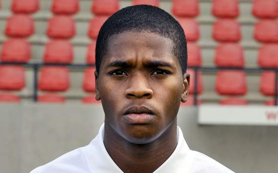 Limerick add Belgian striker Axel Bossekota to squad