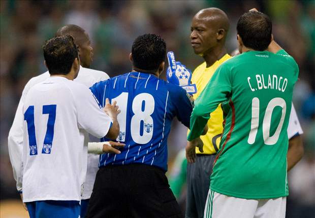 México ya venció a Honduras con Courtney Campbell de árbitro