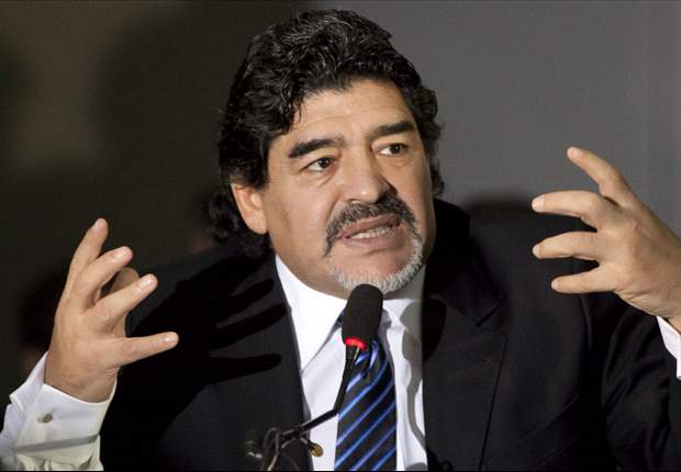 Maradona: Messi better than Ronaldo despite Barcelona defeats