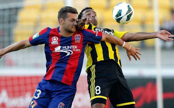 Wellington Phoenix 1-2 Newcastle Jets: Jets end NZ hoodoo