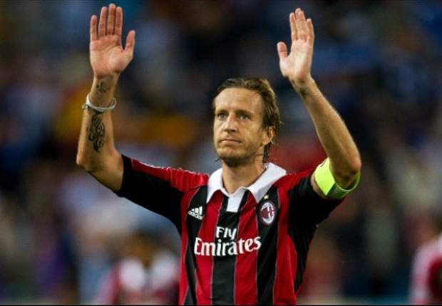 Ambrosini set to sign one-year contract with Fiorentina