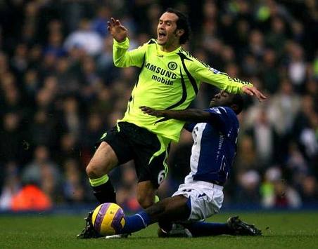 EPL: Fabrice Muamba - Ricardo Carvalho, Birmingham City - Chelsea (PA)