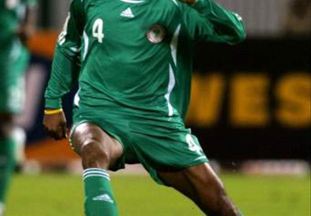 Nigeria striker Kanu retires from international football
