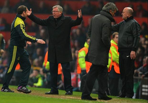 Ferguson rates Lopez higher than Casillas