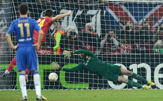 UEFA Europa League, FC Steaua Bucharest vs Chelsea, Raul Rusescu (L)