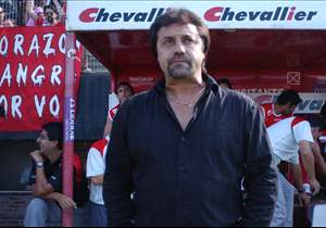 Caruso Lombardi desató su furia contra Diego Placente, uno de los marginados.