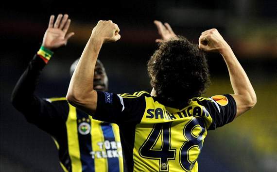 UEL: Fenerbahce - Salih Ucan and Moussa Sow celebration