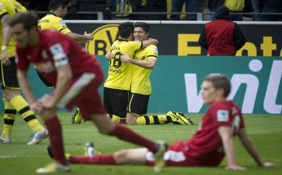 Nuri Sahin Dua Gol, Borussia Dortmund Hancurkan Freiburg