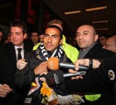 TSL: Claudio Maldonado (Fenerbahçe'nin yeni transferi İstanbul'da - 2) (fenerbahce.org.tr)