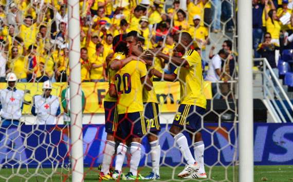 Selección Colombia celebra ante Bolivia