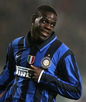 Mario Balotelli stars for Inter against Juventus in the Coppa Italia second leg
